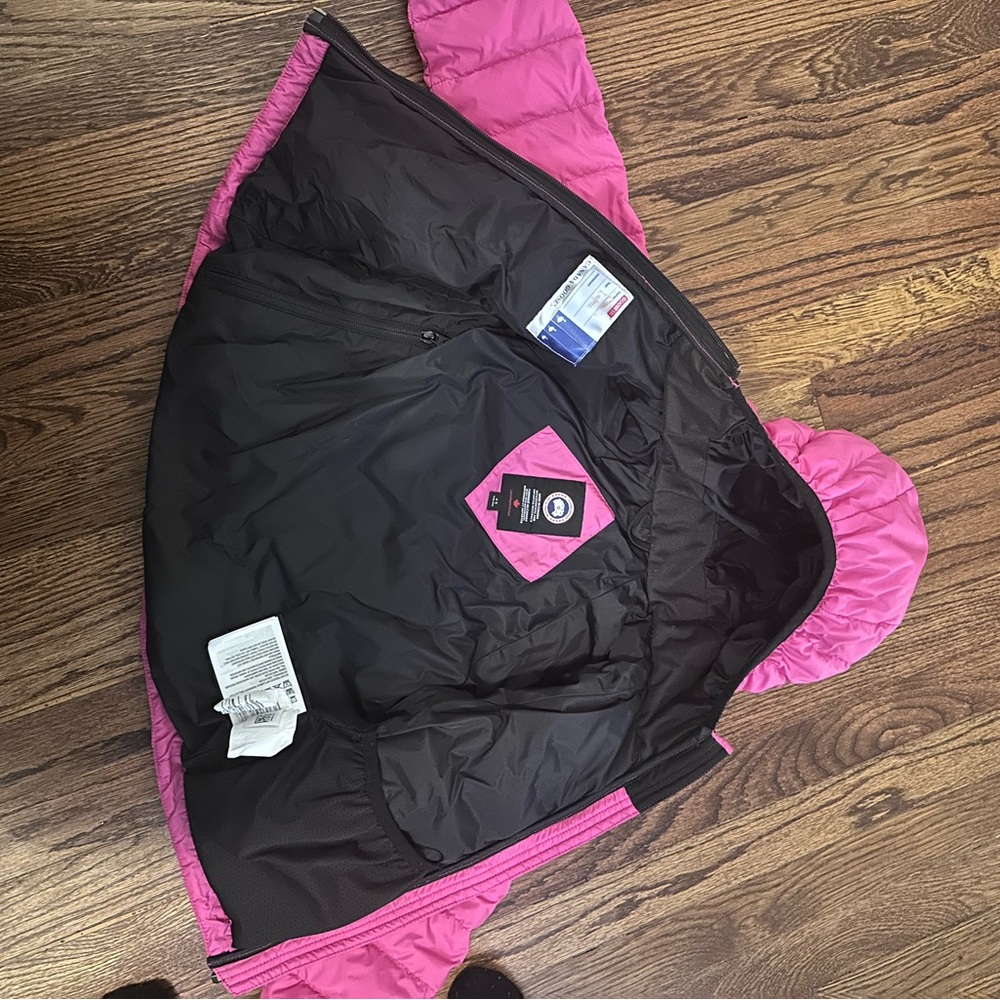Canada Goose girls Pink Cypress Logo Quilted jacket
Lightly Used - Picture 5 of 7